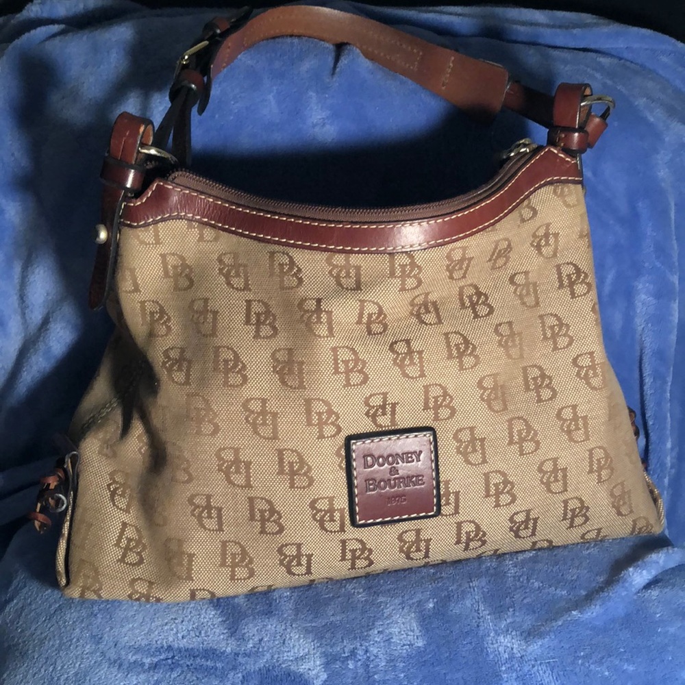 Dooney & Bourke